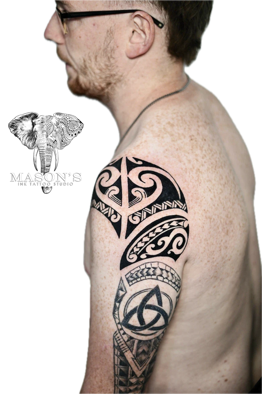 Polynesian Tattoo Design: a large ornamental geometric pattern on the upper arm